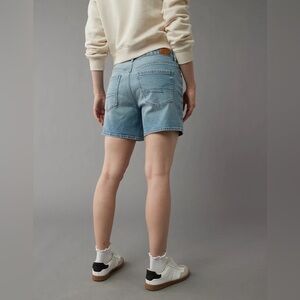 AE Strigid Super High-Waisted Relaxed Denim Short Womens Size 8
